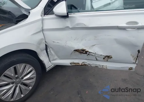 2019 Volkswagen Jetta 1.4T R-Line/1.4T S/1.4T Se from USA, damaged, VIN 3VWC57BU8KM046650